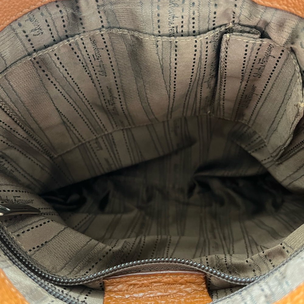 Salvatore Ferragamo Gancini Shoulder Bag Brown - Picture 12 of 13